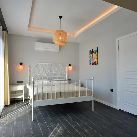 Citrus Villa *